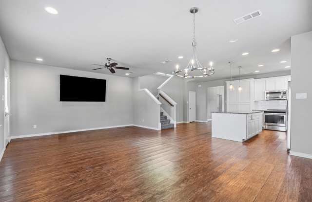 2641 Frazier Avenue Gallery 3