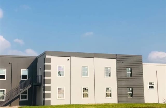 500 N Broadway Street photos photos