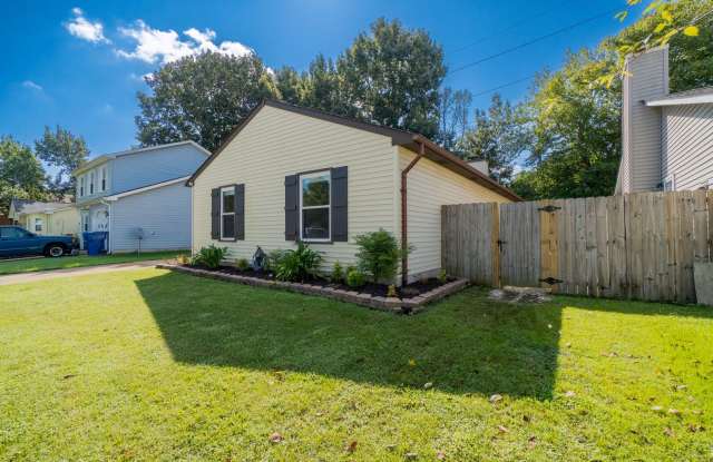 Beautiful 3 bedroom 2 bath house w/attached garage. photos photos