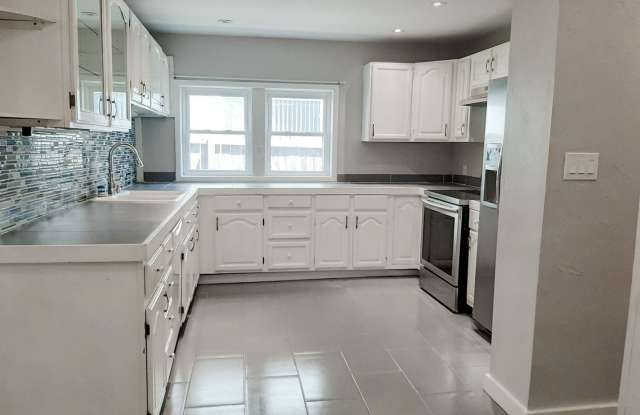 Beautiful 3-Bedroom Home in the Heart of Old Town Fort Collins! Gallery 4