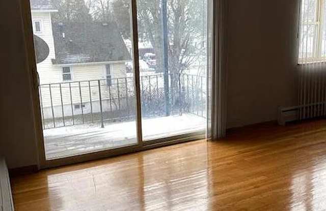 1653 Oakwood Ave. photos photos