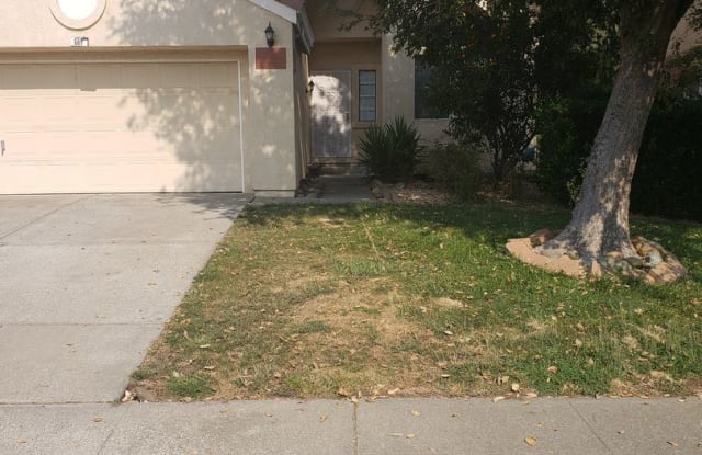 661 Fox Pointe Rd. - 661 Fox Pointe Road, Vacaville, CA 95687