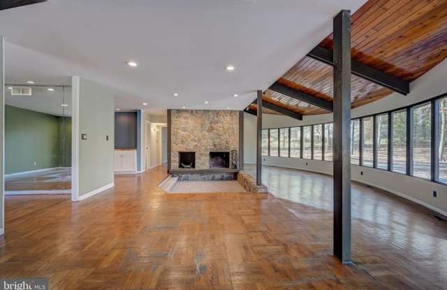 1157 BARBARA DRIVE Gallery 4