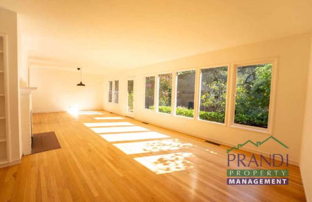 128 Hilldale Dr Gallery 2
