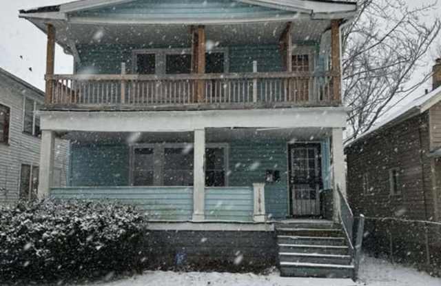 13818 Durkee Avenue - 1 photos photos