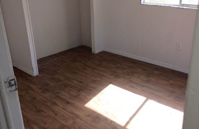 2 Bedroom 2 Full Bathroom Mobile Home Community Gallery 4