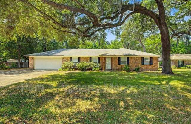 211 Hillary Rd photos photos