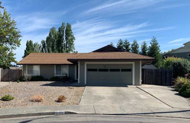 Single Level 4 Bedroom with a Lovely Backyard!! Co signers are accepted ~ Near SSU photos photos