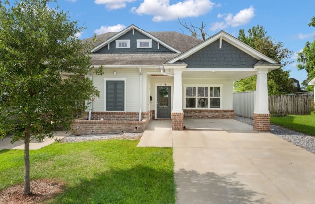 615 East Center Street - B - 615 East Center Street, DeQuincy, LA 70633