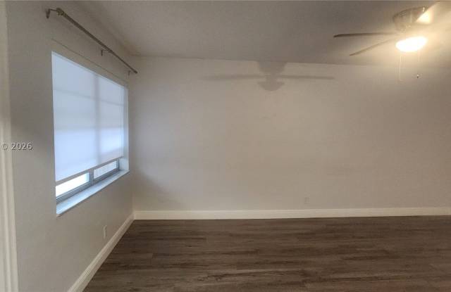 1555 N 12th Ct Gallery 3