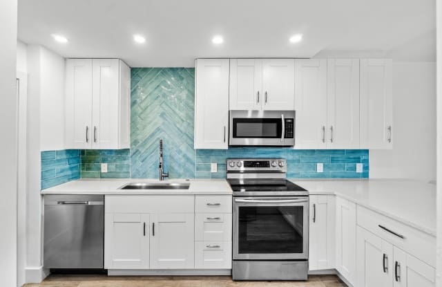 698 NE Spanish River Boulevard photos photos