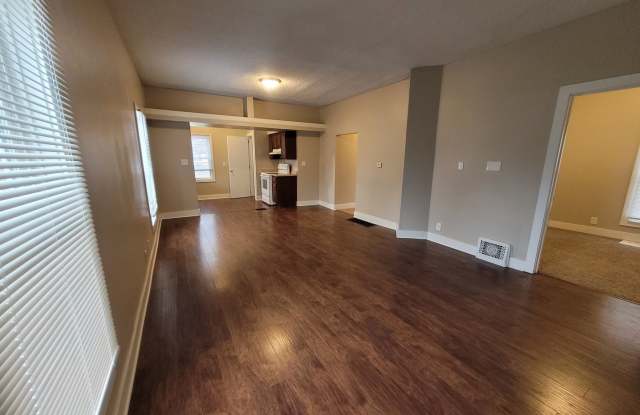 2 Bedroom, 1 Bathroom home with front porch and fenced yard! photos photos