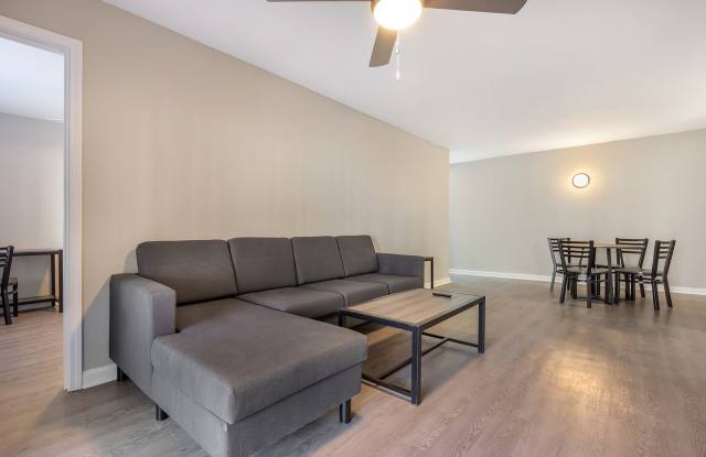 Village Green - Student Housing Gallery 3