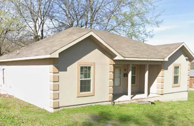 Welcome home to 3501 W 25th Little Rock, For Rent, ** Move in Special - Zero Deposit Option, Please read the full description** Gallery 1