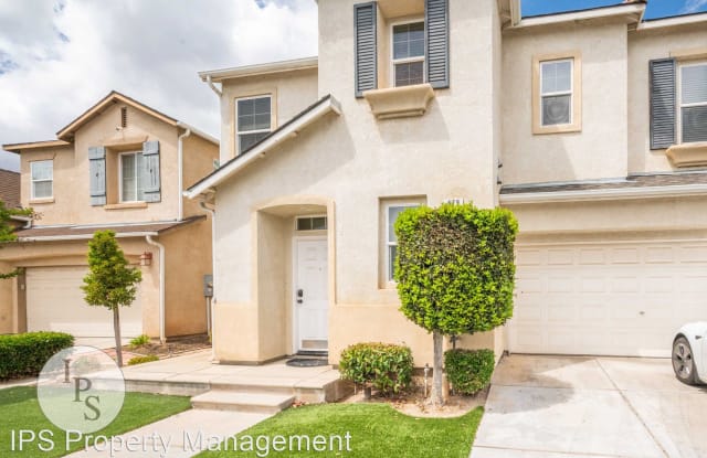 679 W. Lisbon Ln - 679 West Lisbon Lane, Clovis, CA 93619