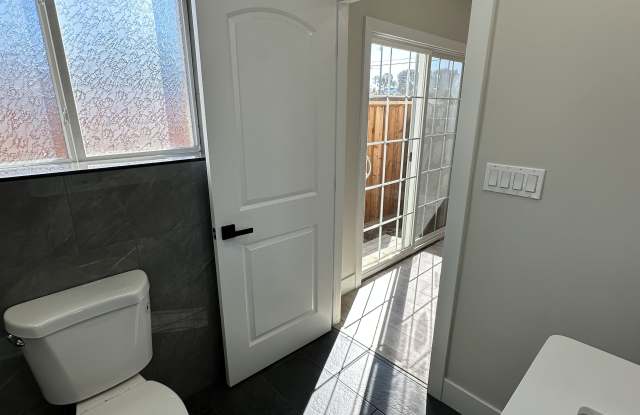 4231 Davis Street, Suite B photos photos