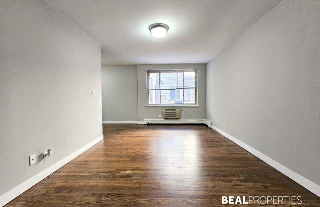 528 W Oakdale photos photos