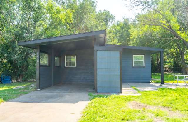 Unique Tulsa Home Available Now! 3 bedrooms and 1 bath photos photos