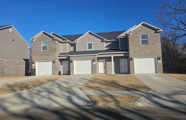 Beautiful Townhome in Alma - **Coming Available in Mid April** photos photos