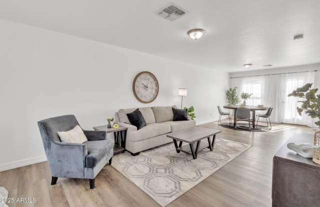 197 E DOUGLAS Avenue - 197 East Douglas Avenue, Coolidge, AZ 85128