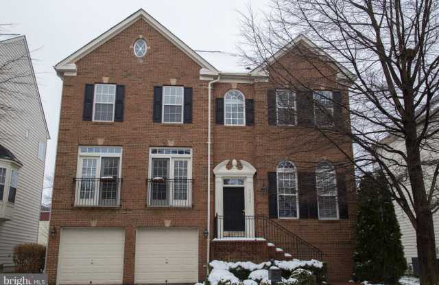 6373 VICTOR GRAY CT - 6373 Victor Gray Court, Franconia, VA 22315