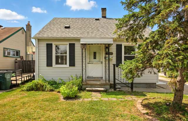 23147 Vance Avenue photos photos
