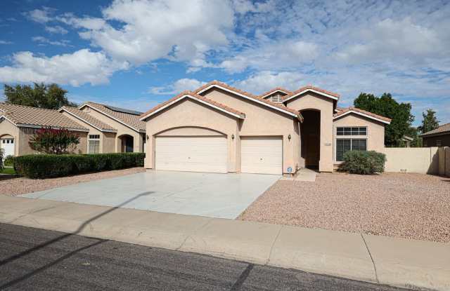 4 BED, 3 BATH, 2000+ SFT WITH POOL IN GILBERT,AZ photos photos