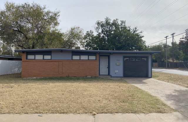 2517 47th Street photos photos