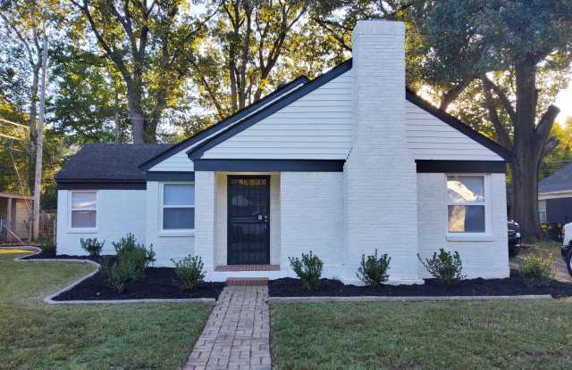 Welcome to 1336 Oak Ridge Drive! photos photos
