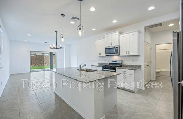 10333 West Granderson Street Gallery 3