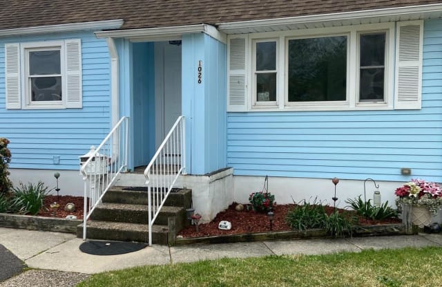 1026 W BROWNING ROAD - 1026 West Browning Road, Bellmawr, NJ 08031
