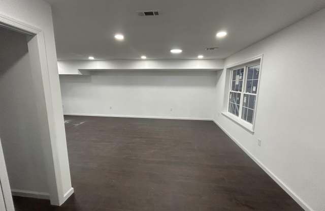2821 Arctic Avenue Gallery 4