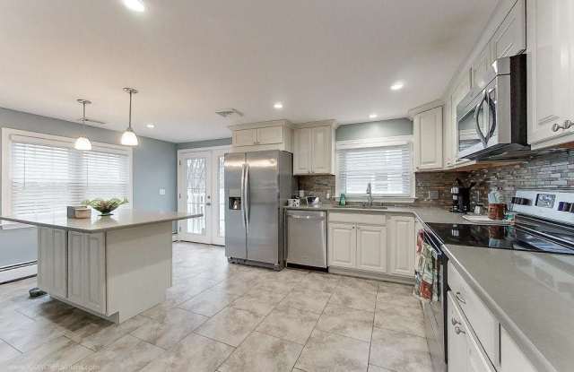 7 Wilbur Avenue photos photos