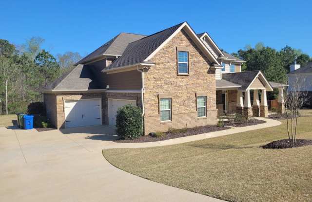 Gorgeous family home Gallery 3