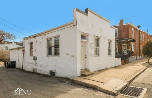 301 Violet Street Gallery 3