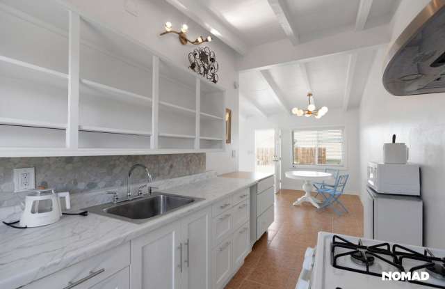 Cozy 1-Bedroom Retreat with Stunning Mountain Views – Available May 1! - 12960 Agua Cayendo Road, Desert Hot Springs, CA 92240