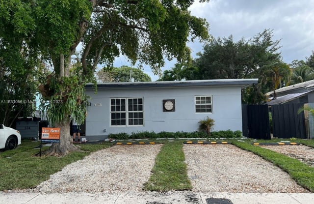 504 SW 15th St - 504 Southwest 15th Street, Fort Lauderdale, FL 33315