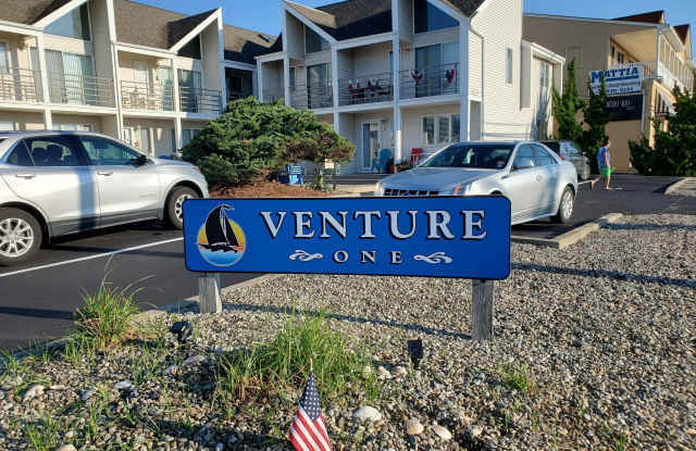 1704 Grand Central Avenue unit: 1 photos photos