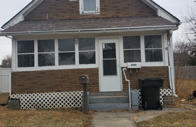2415 S 10th Street photos photos