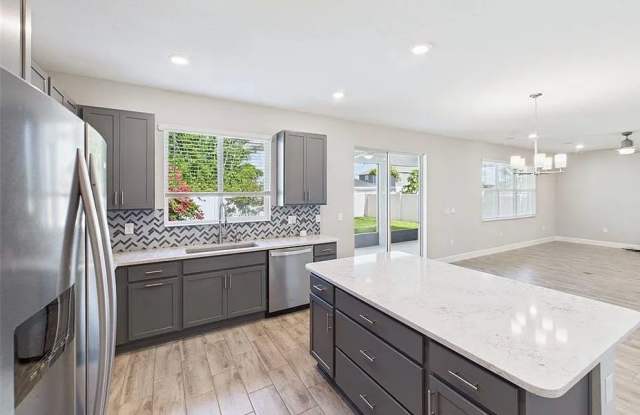 1117 Sophia Boulevard - 1117 Sophia Boulevard, Winter Haven, FL 33881