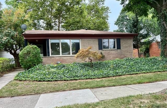 1915 CRESTHILL Avenue - 1915 Cresthill Avenue, Royal Oak, MI 48073