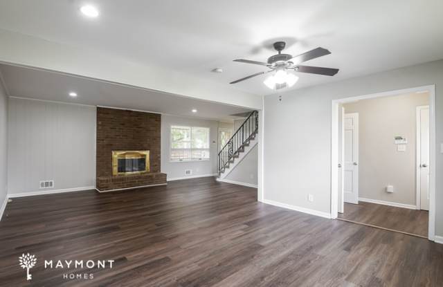 841 Worchester Court Gallery 2