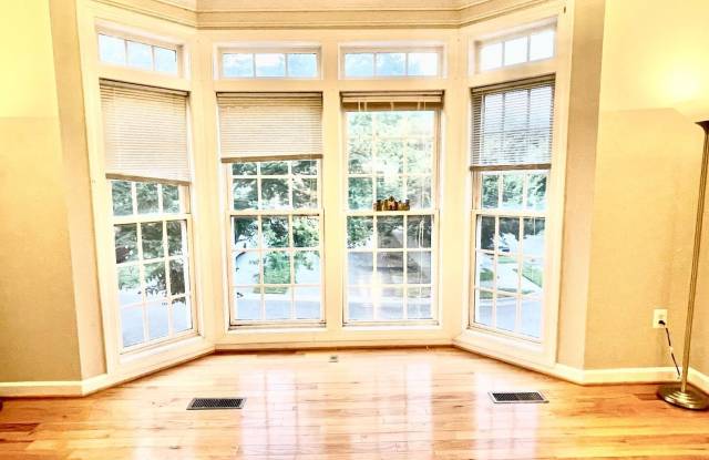 12402 FALCONBRIDGE DR Gallery 4