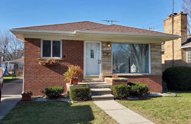 3914 McKinley Street photos photos