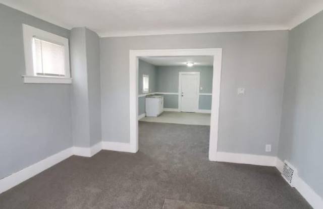 15840 Dexter Ave Gallery 2