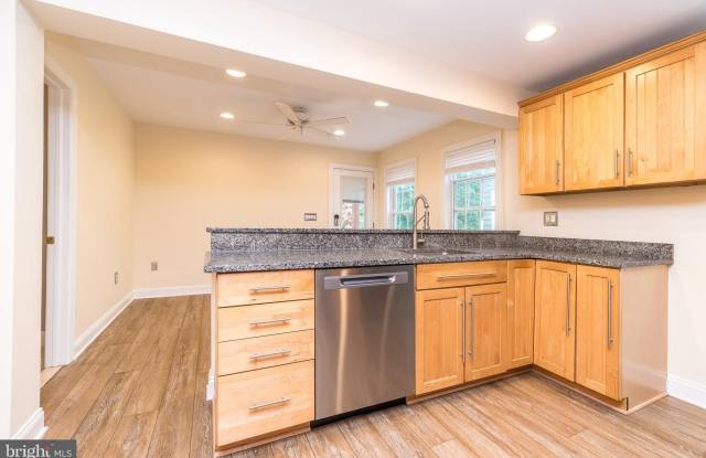 212 W COURT STREET - 212 West Court Street, Doylestown, PA 18901