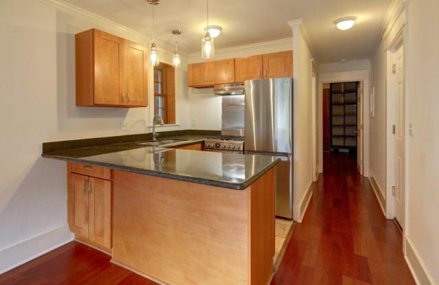 Gorgeous Urban Condo, Historic Features, Fantastic Location!!! Gallery 4