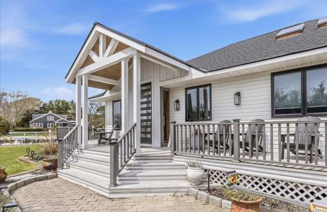 14 Penny Lane photos photos
