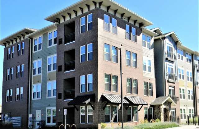 670 E Algonquin Road unit: 4101 photos photos