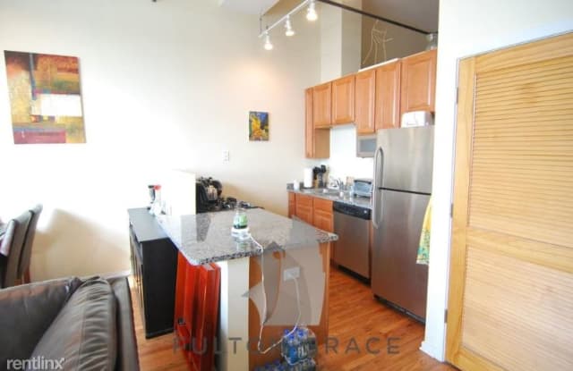 1640 W Ogden Ave 718 - 1640 West Ogden Avenue, Chicago, IL 60612